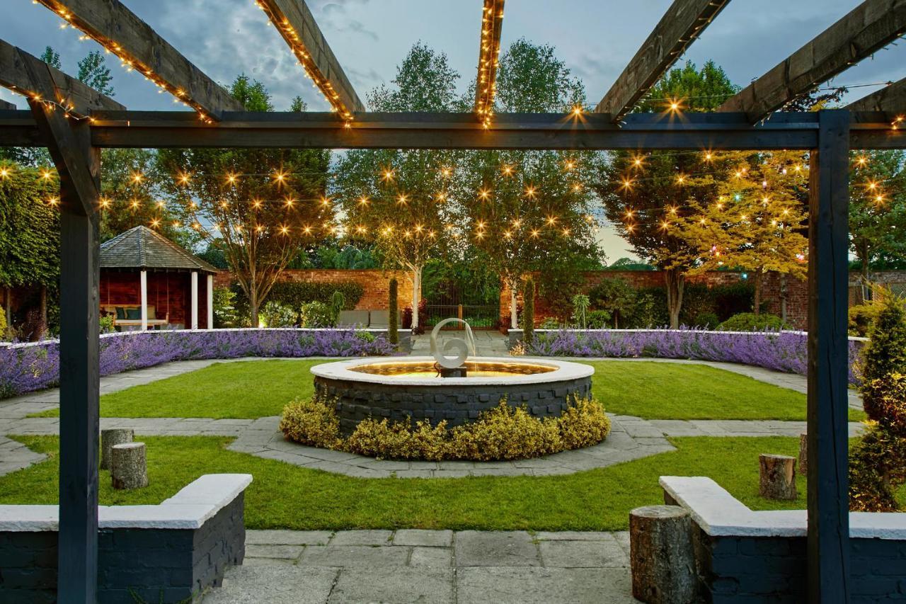 Lion Quays Resort Chirk Exterior foto