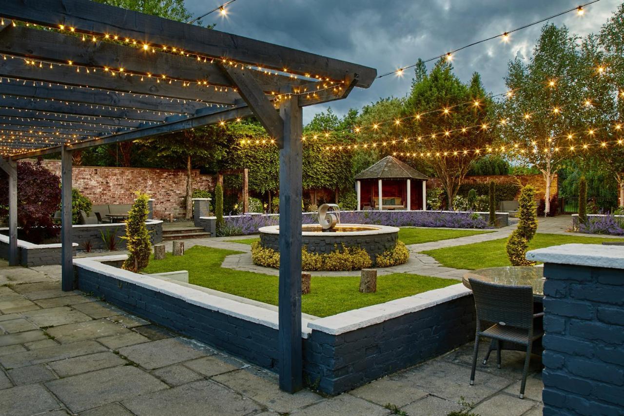 Lion Quays Resort Chirk Exterior foto