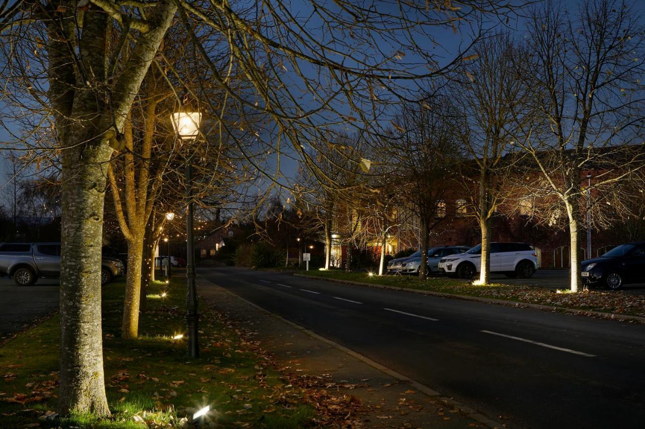 Lion Quays Resort Chirk Exterior foto